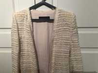 casaco tipo Chanel muito elegante em tons de beije marca ZARA  S
