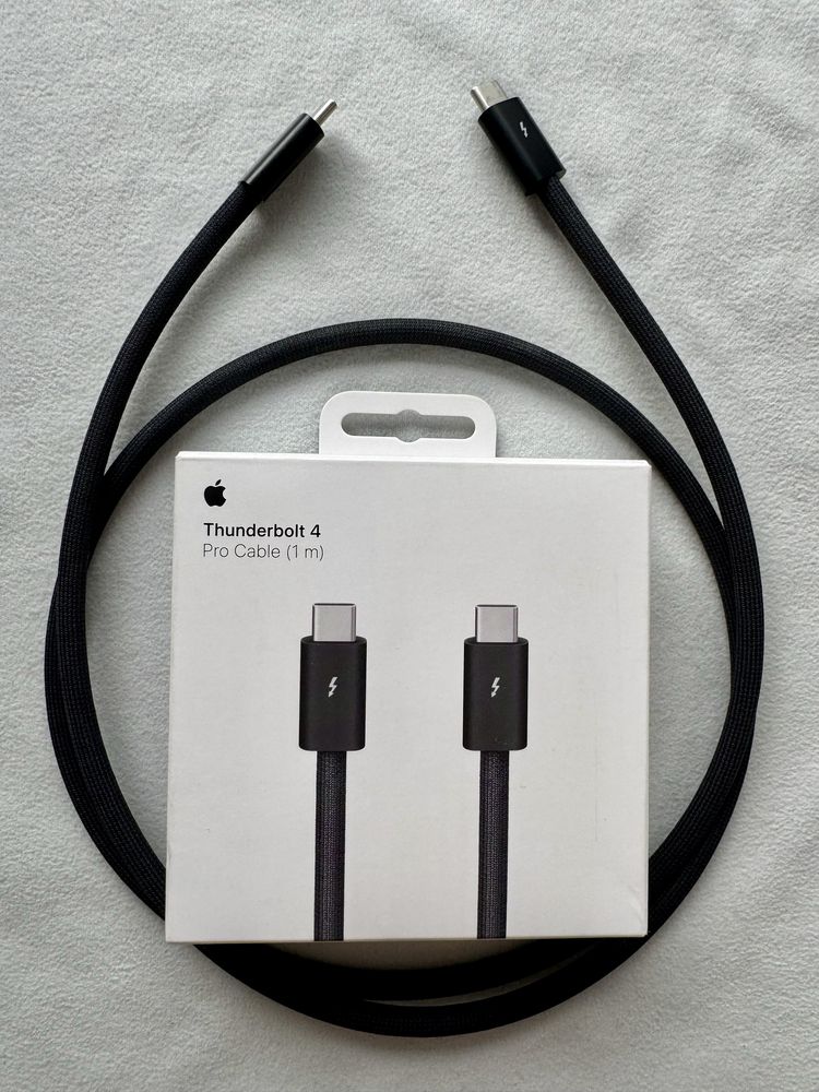 Кабель Apple Thunderbolt 4 USB-C Pro Cable 1 m