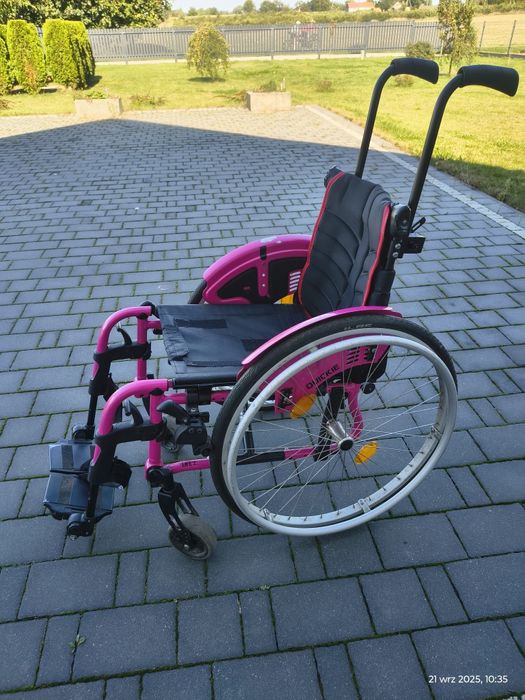 Wózek inwalidzki dziecięcy skladany