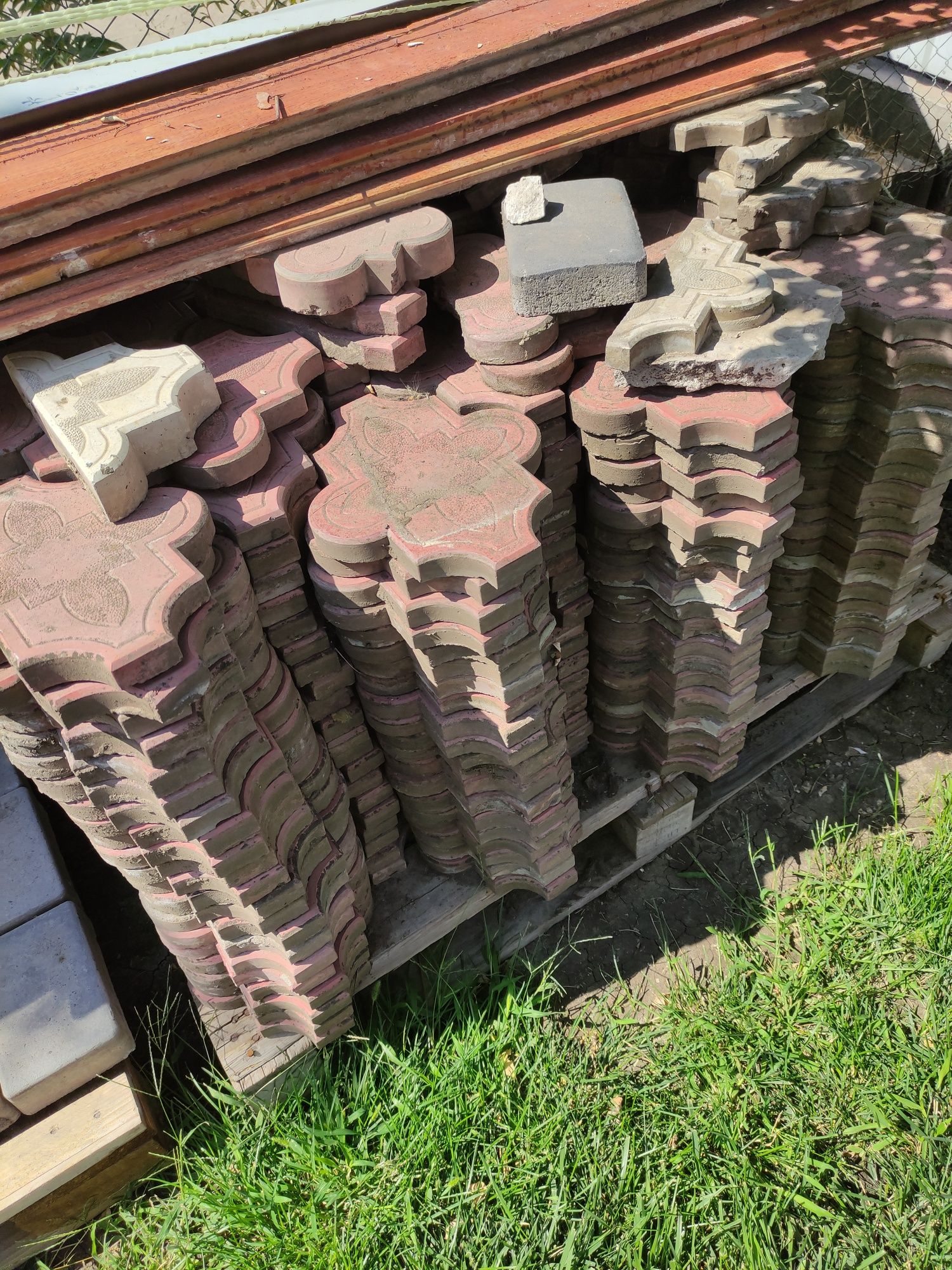 Бруківка , бордюри, Апостолове