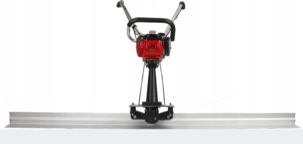 Wypożyczalnia sprzętu budowlano-ogrodniczego. Łata wibracyjna.