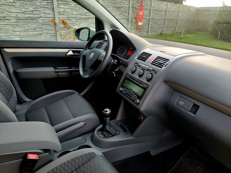 Volkswagen Touran Pierwszy właściciel/Serwisowany/7 osobowy/Bogata wersja/2 x koła/1,4