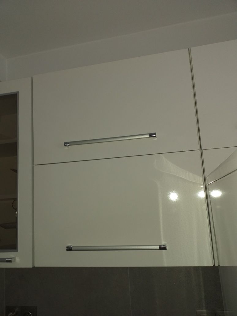 Szafki wiszące  60 cm  Meble kuchenne *  wysoki połysk białe/perłowe