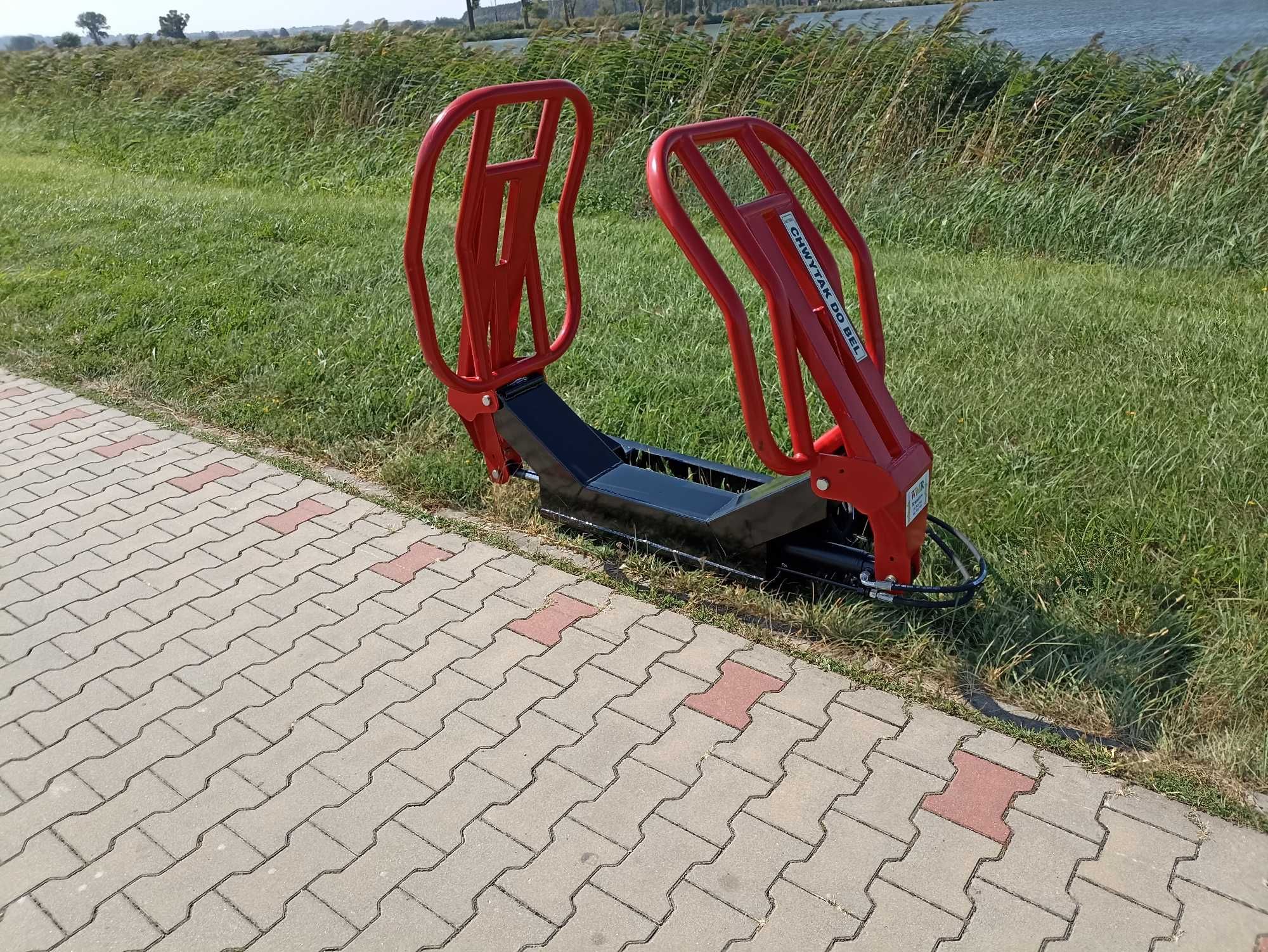 Chwytak do bel balotów sianokiszonki Transport Euroramka