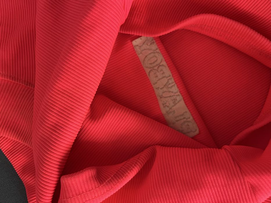 Оригінальний топ від Плейбой