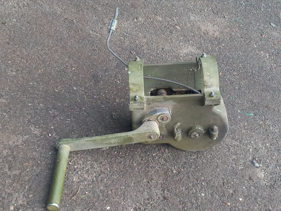 Продам лебідки для антени.