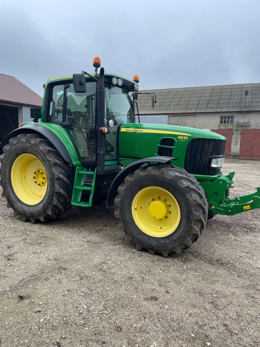 Ciągnik rolniczy John Deere 6630 premium