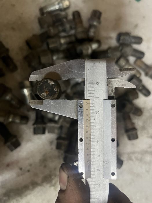Najtaniej !!! Śruby do kol vw audi seat skoda Volkswagen złodziejki