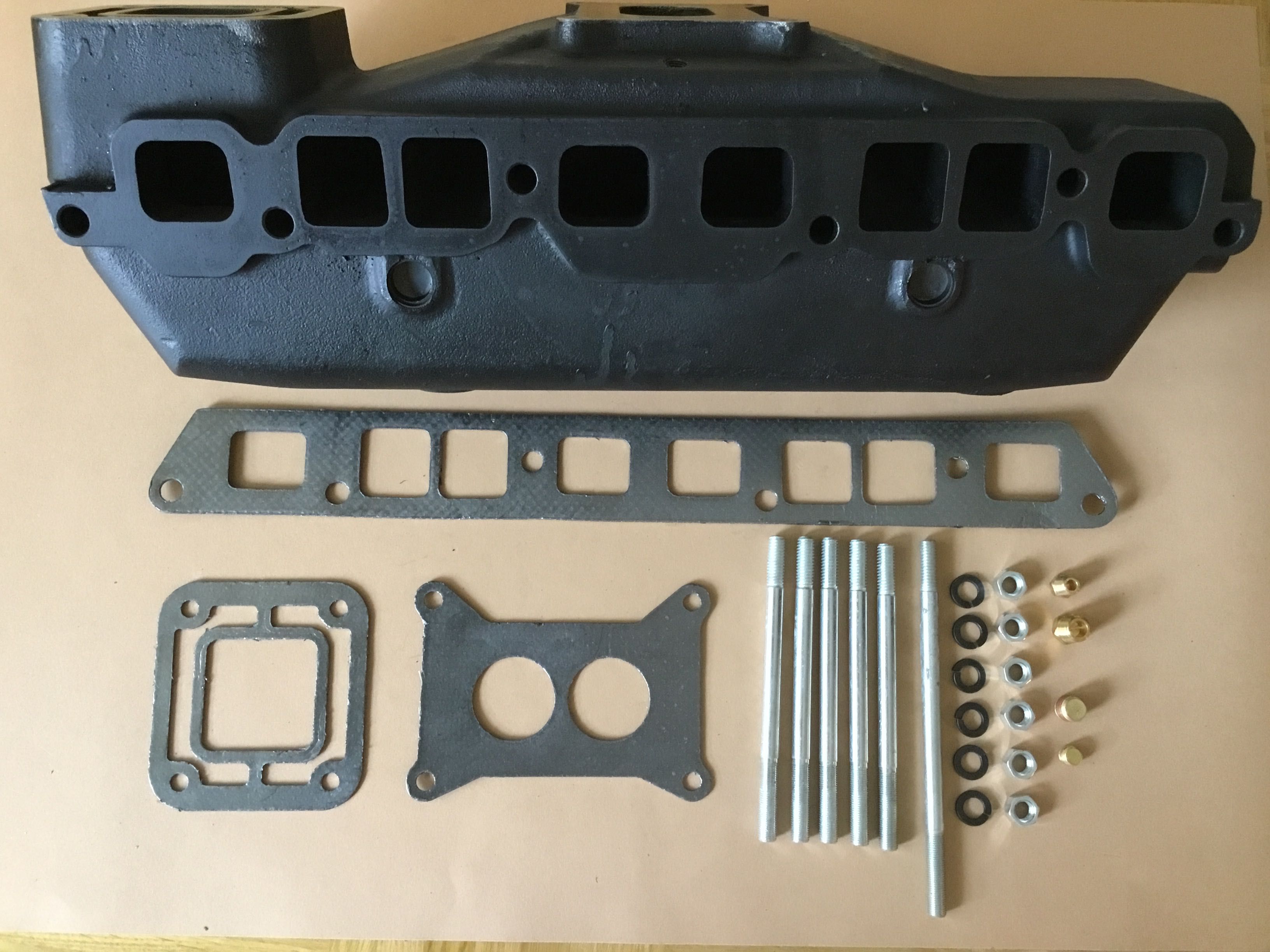 Колектор впуску-випуску 3.0L Volvo Penta 3858870 986985
