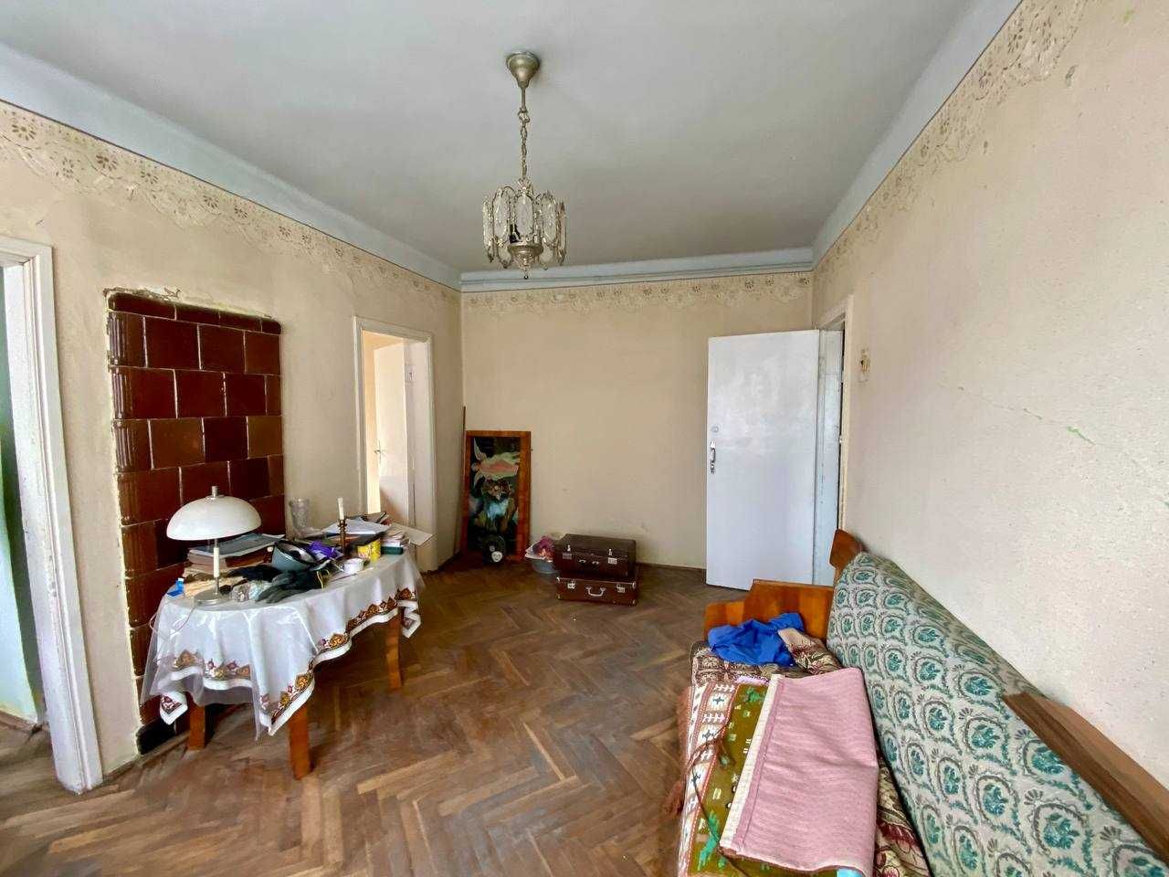 Продається 2-кімнатна квартира в місті Стрий, по вул. Руська