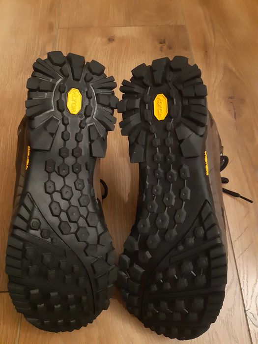 Buty trekkingowe męskie Bergson Semien MID STX r. 44 brązowe