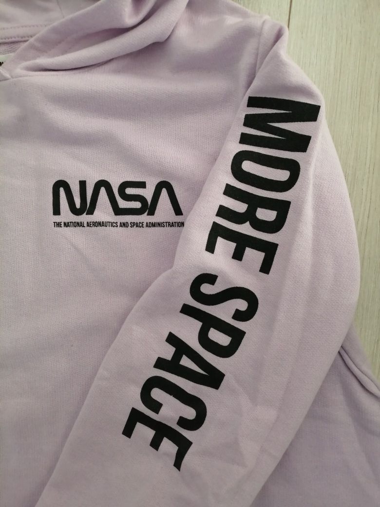 Bluza NASA w rozmiarze 146
