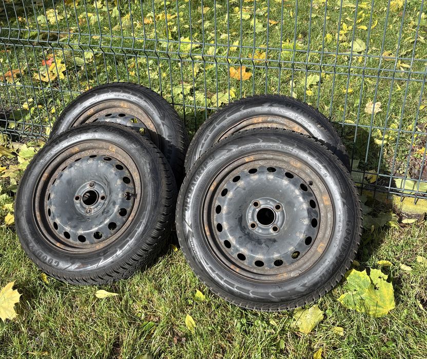 Opony zimowe + felgi stalowe 175/65/15 Goodyear Ultragrip Fiat Punto