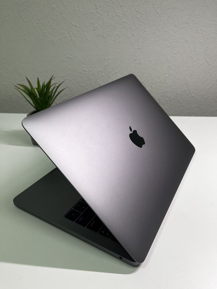 Продам MacBook Pro 13” 128gb 2017