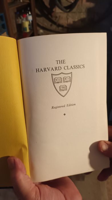 Enciclopédia para Estudantes (Versão em Inglês)