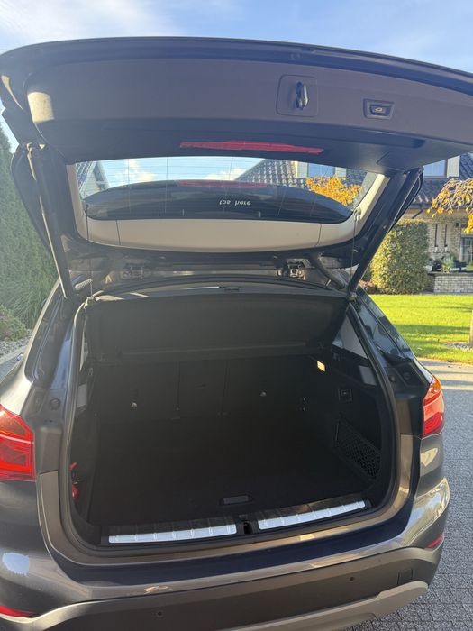 Sprzedam BMW X1 SDrive 18D