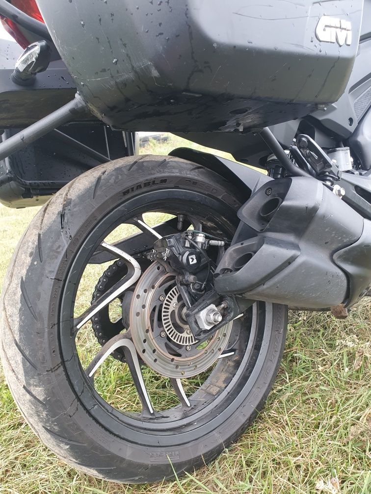 Мотоцикл Bajaj Diminar 400
