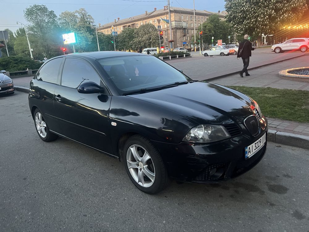 Продам seat ibiza sport  2л