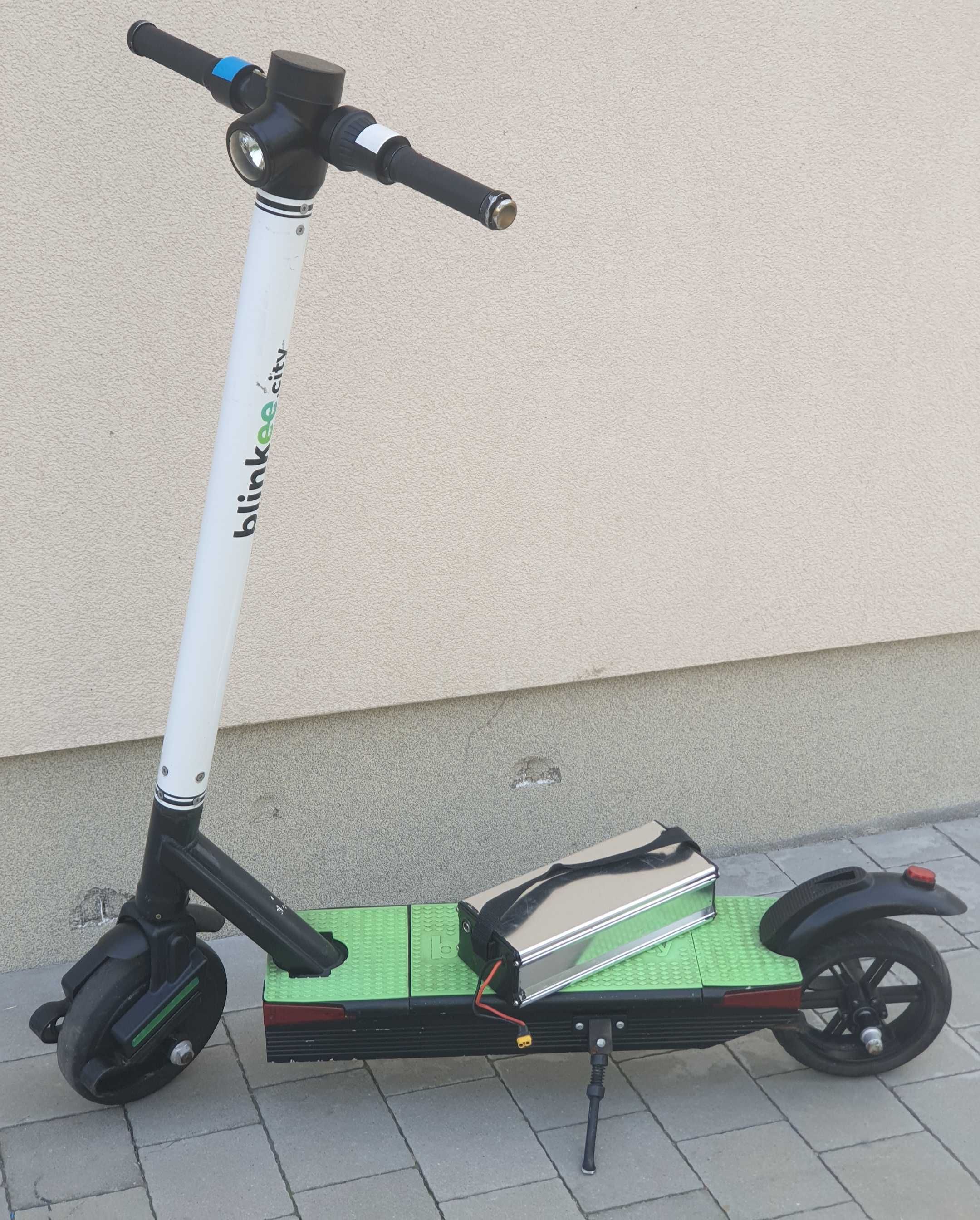 Hulajnoga elektryczna Blinkee zasięg 50km hit mocna