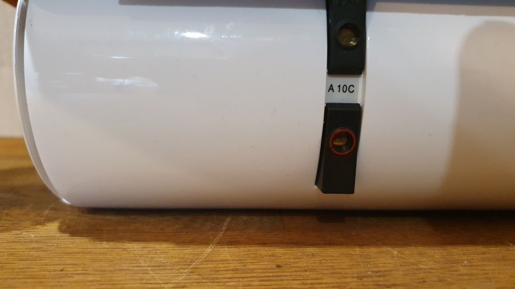 Kolumny jamo a 10 c