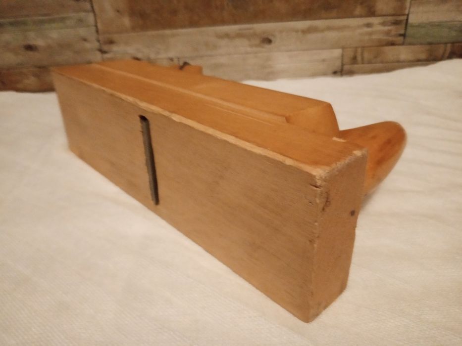 Рубанок с одиночн. ножом.