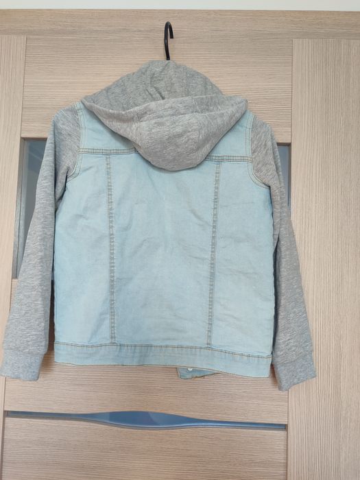 Kurtka dżinsowa z kaptutrem