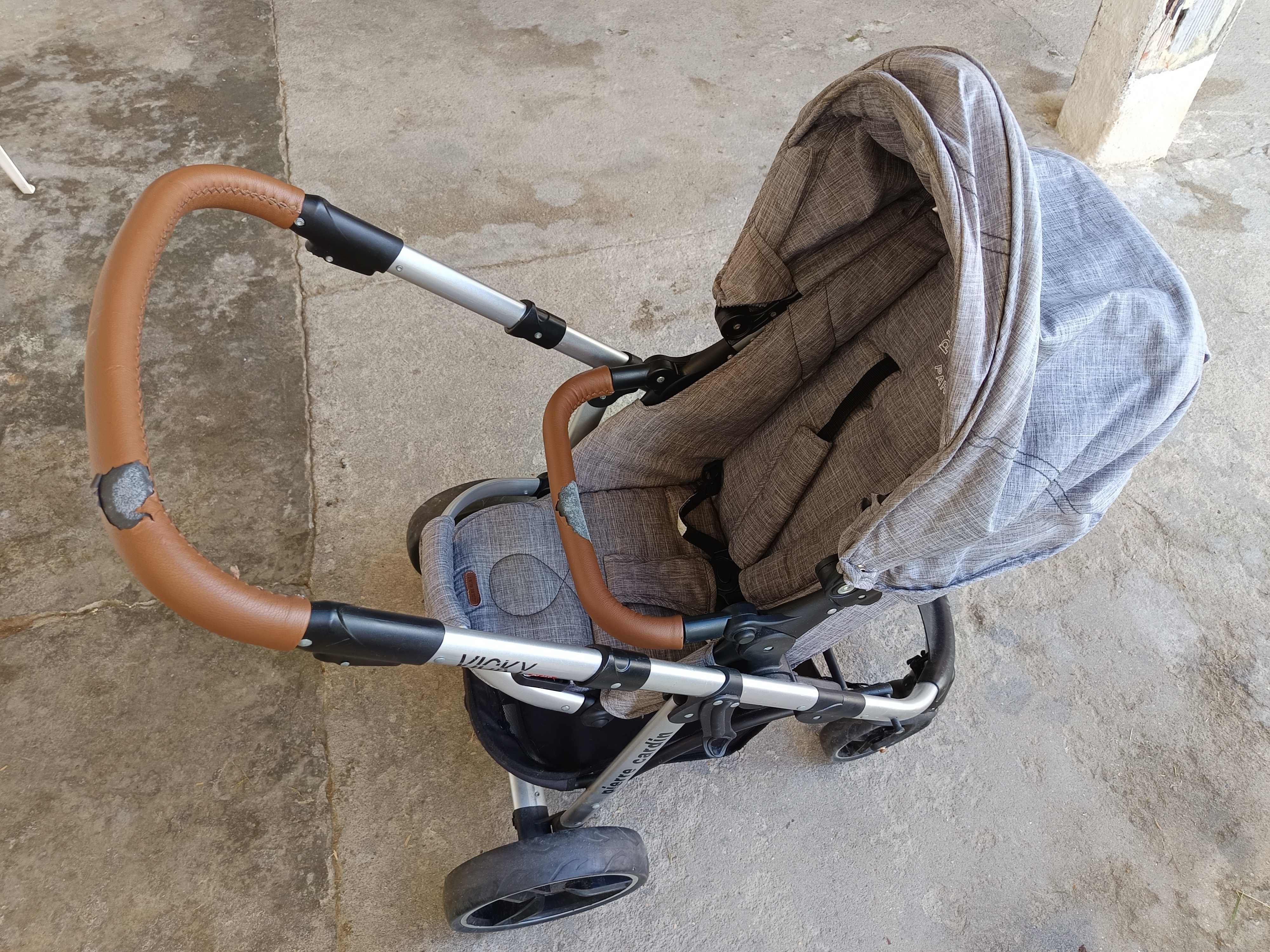 Conjunto de bebé Pierre Cardin