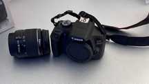 Фотокамера Canon EOS 2000D.