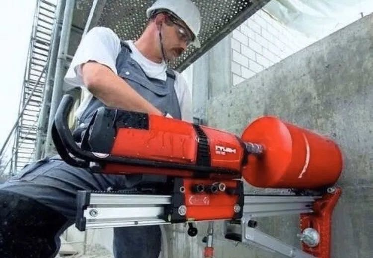 Алмазне буріння у Городенці та районі. Професійне свердління отворів