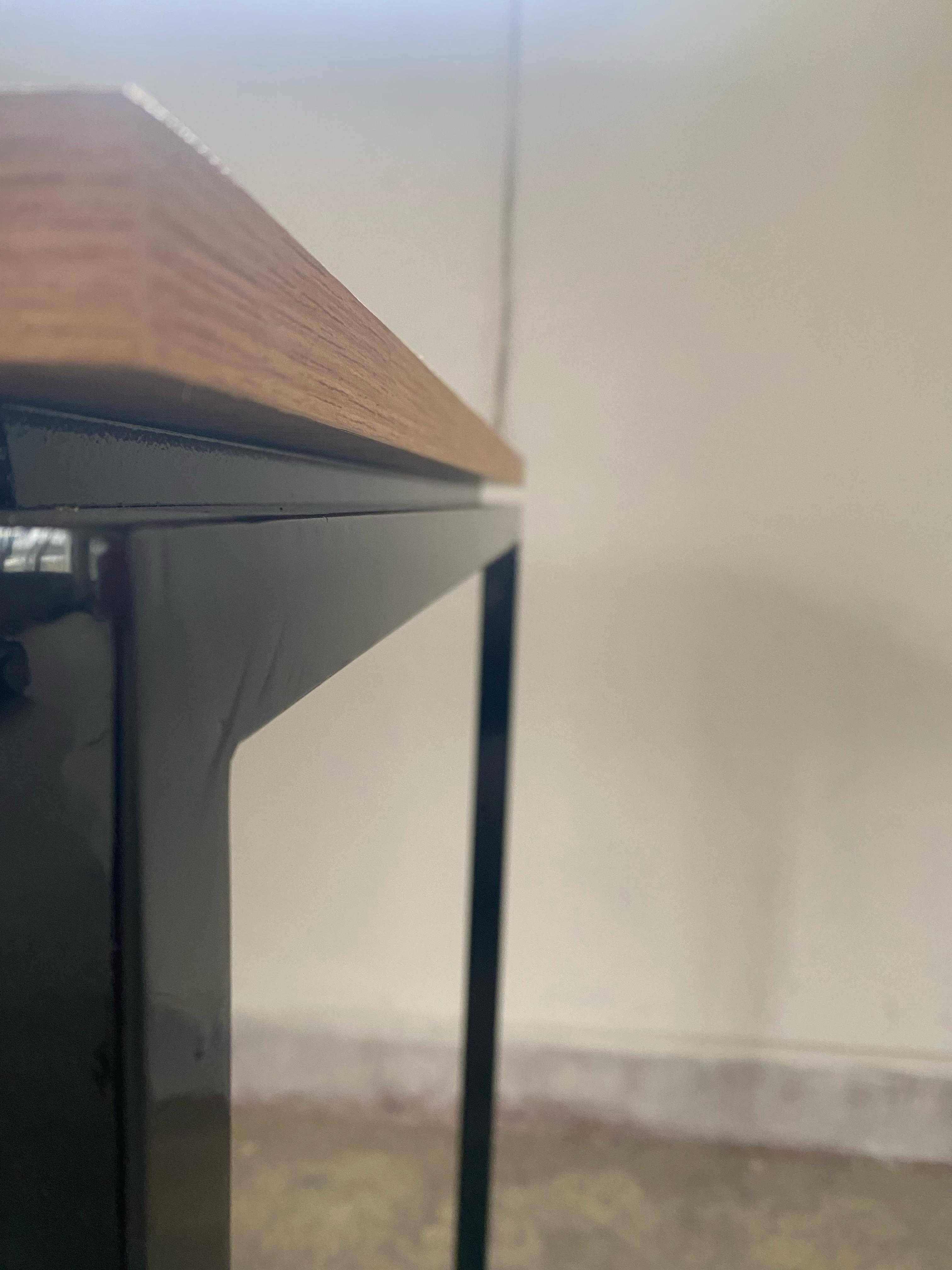 Mesa/Secretária Estilo Industrial
