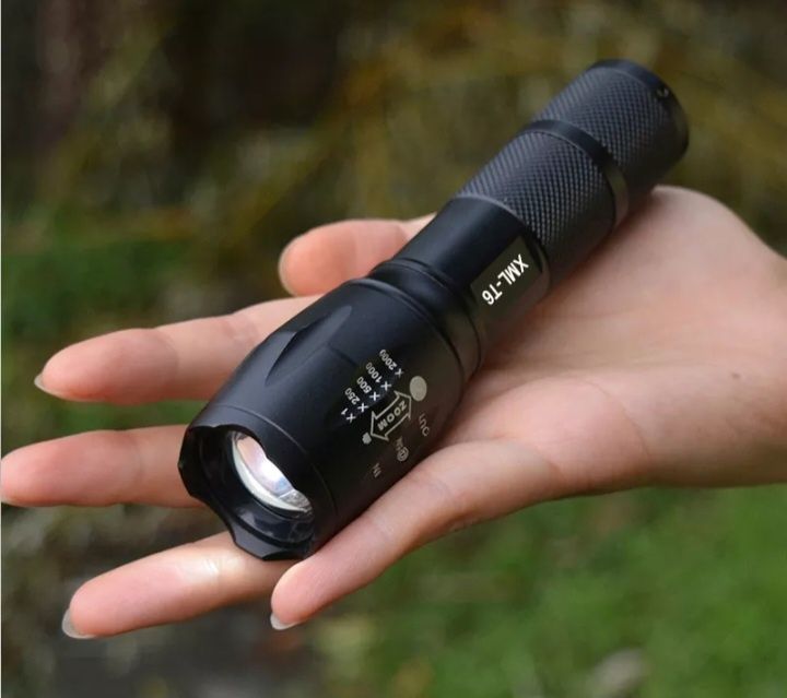 Lanterna tática LED T6 1000 lumens