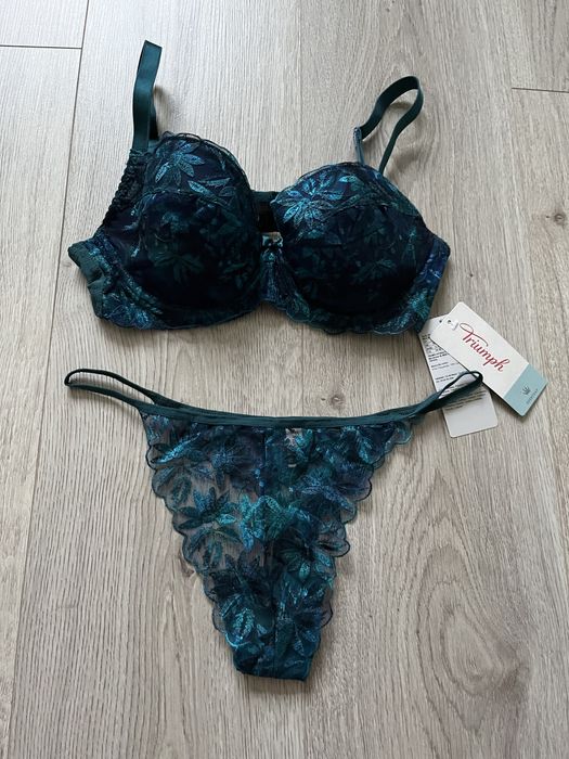 Triumph комплект 75b/ 70 С s комплект білизни