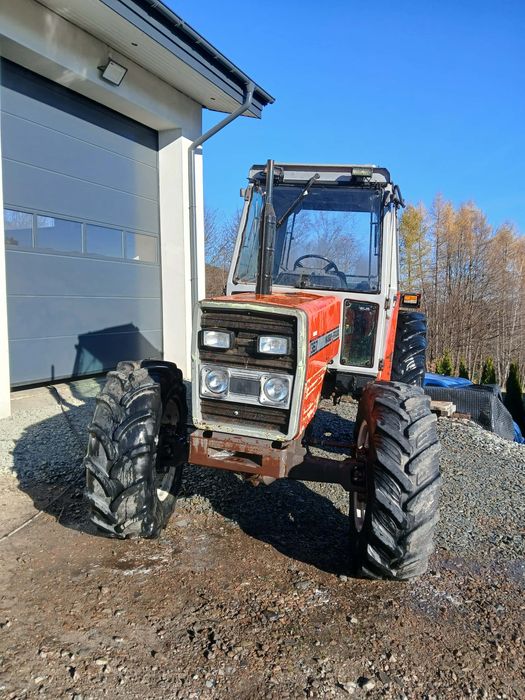 Traktor MF 387 z 1991 roku