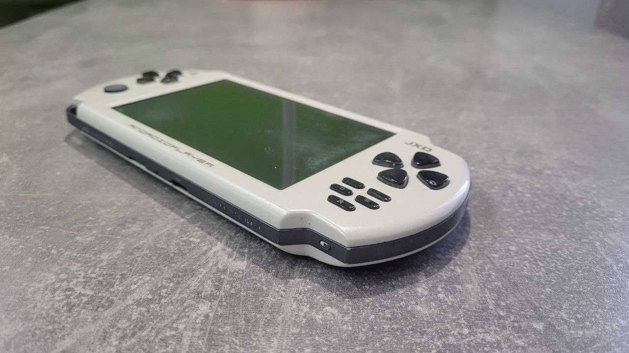 Портативная игровая консоль JXD S5300 (как Sony PSP)