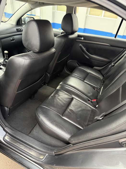 Тойота авенсис дізель