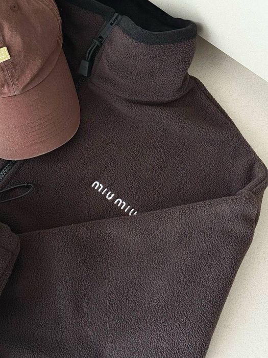 Фліска miu miu в наявності