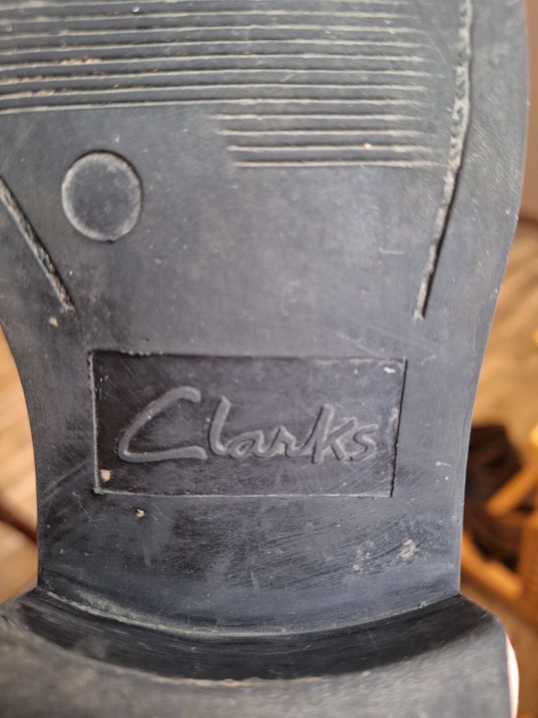 Шкіряні туфлі Clarks для хлопчика