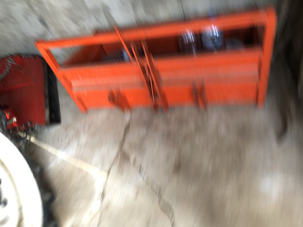 Tractor Iseki TU 1700 com alfaias