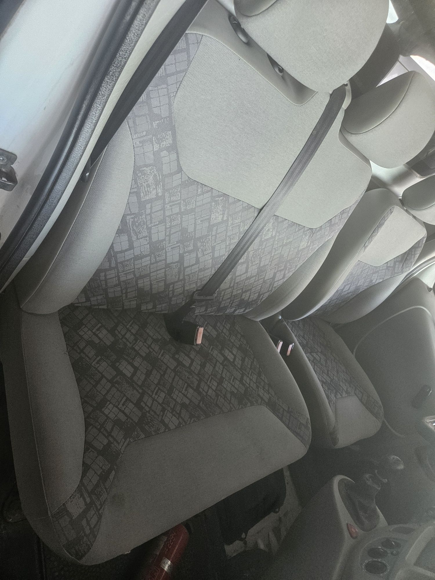 Renault Trafic Vivaro 01-14rok fotele totel przód kpl