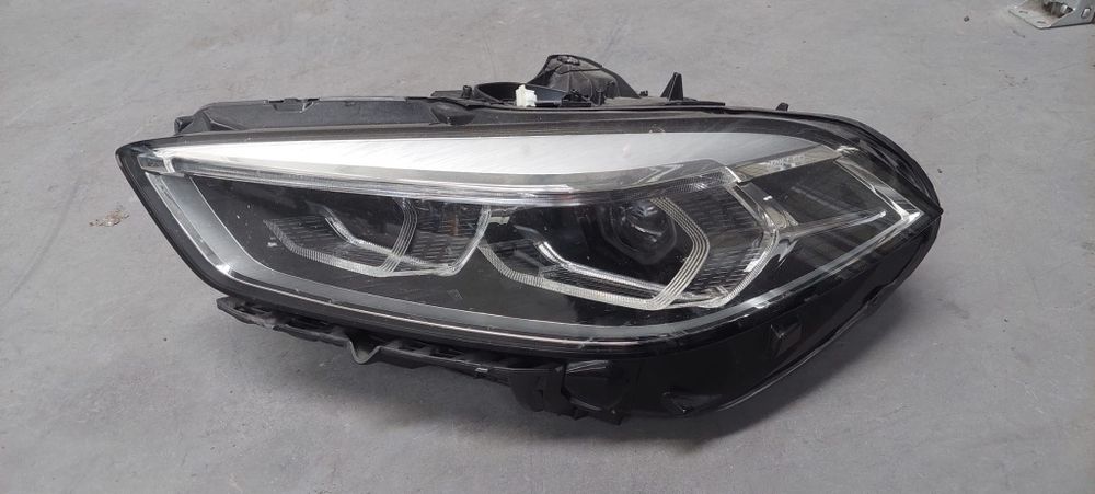 Farol bmw serie1 F40 2020