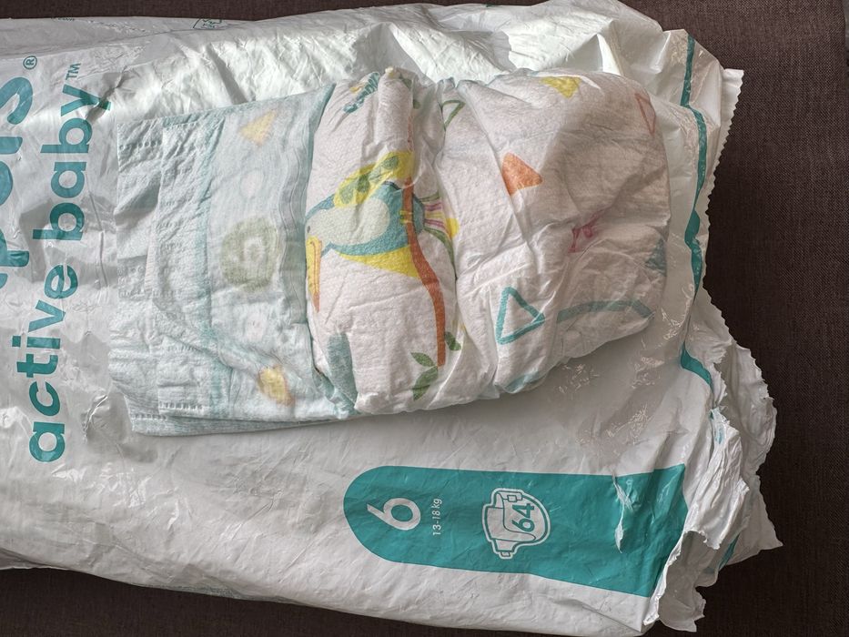 Памперси фірми Pampers