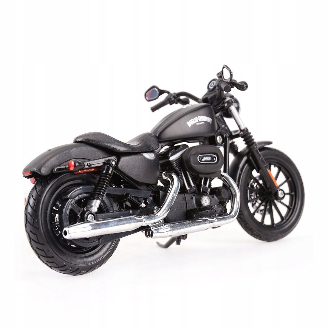 Harley Davidson 2014 Sportster Iron 883 skala 1:12