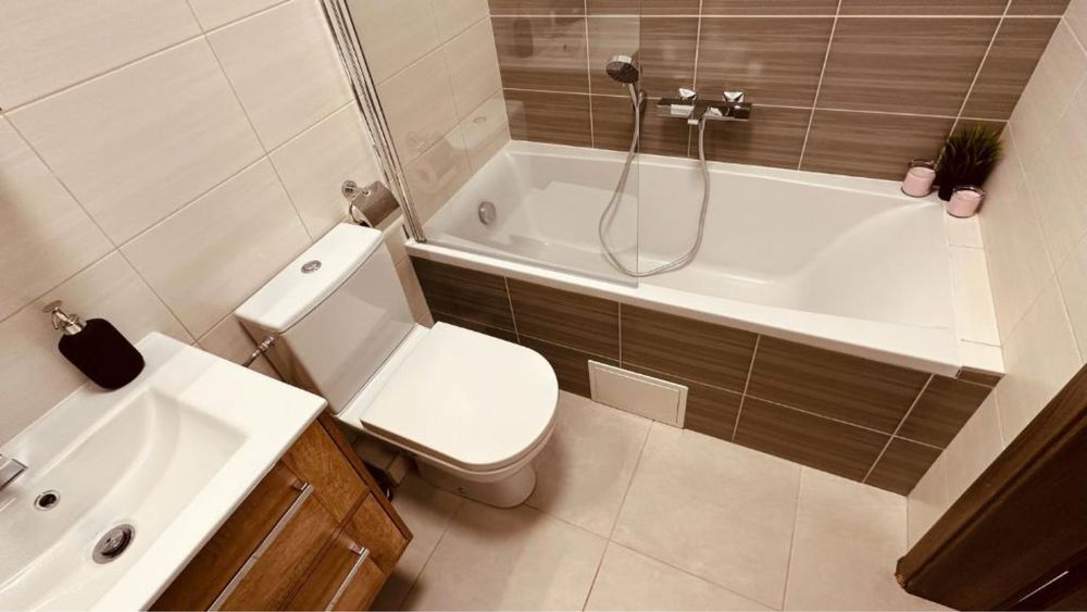 Mieszkanie do wynajecia 2 pokoje + salon 52m. Toruńska