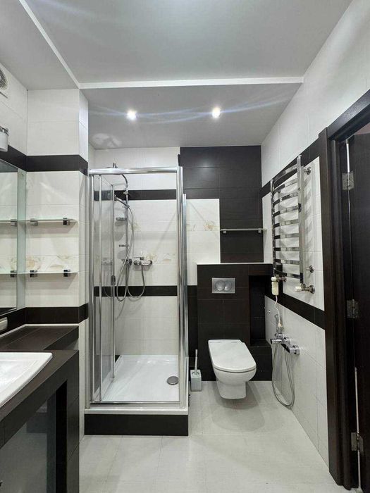 Продаж 2 кімнатної квартири вул. Щепова