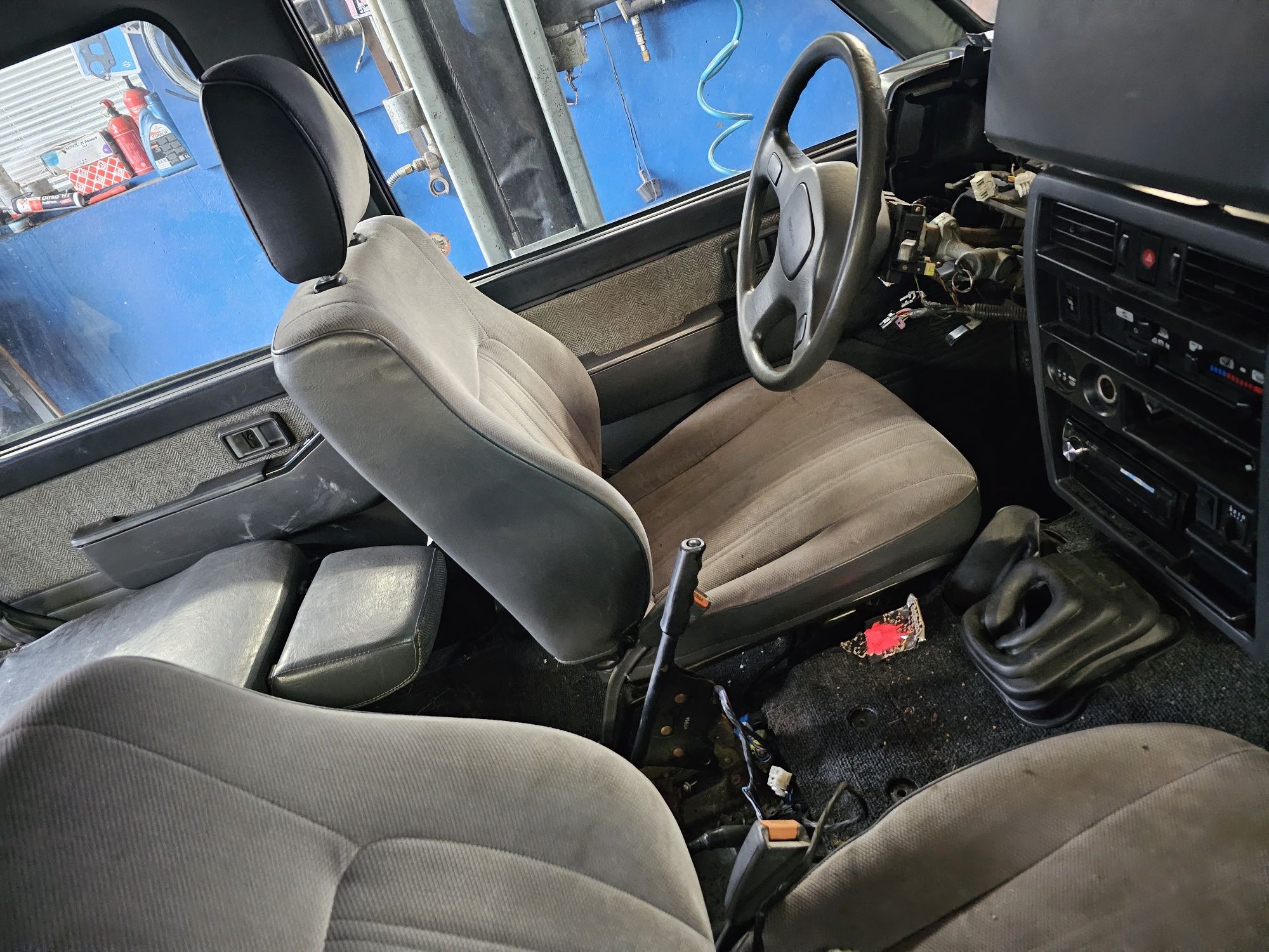 Nissan Patrol Y60 Long siedzenie przednie grzane Lewe