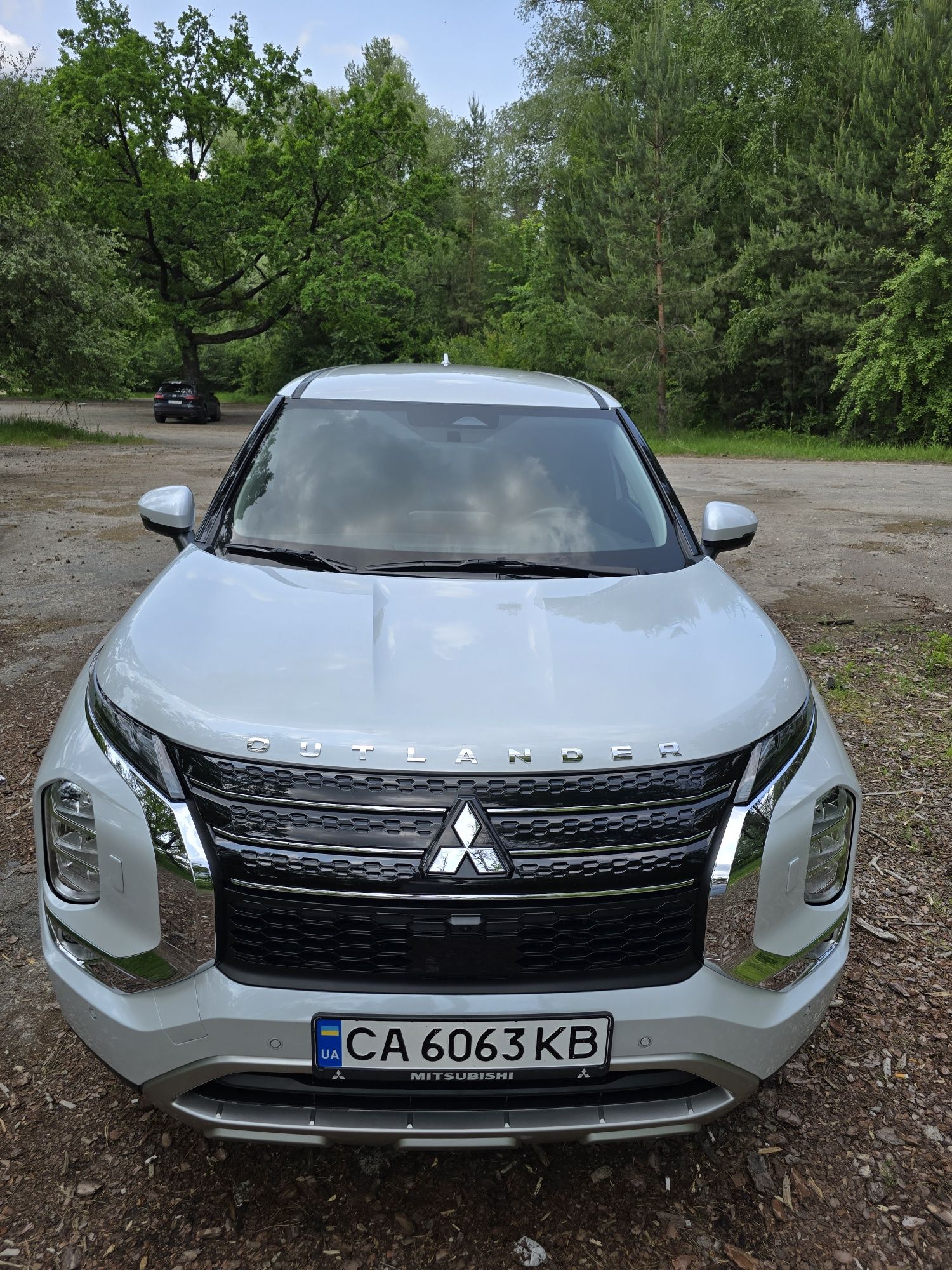 Продаю Mitsubishi Outlander MiVEC CVT(184к.с.) S-AWC рік випуску 2022