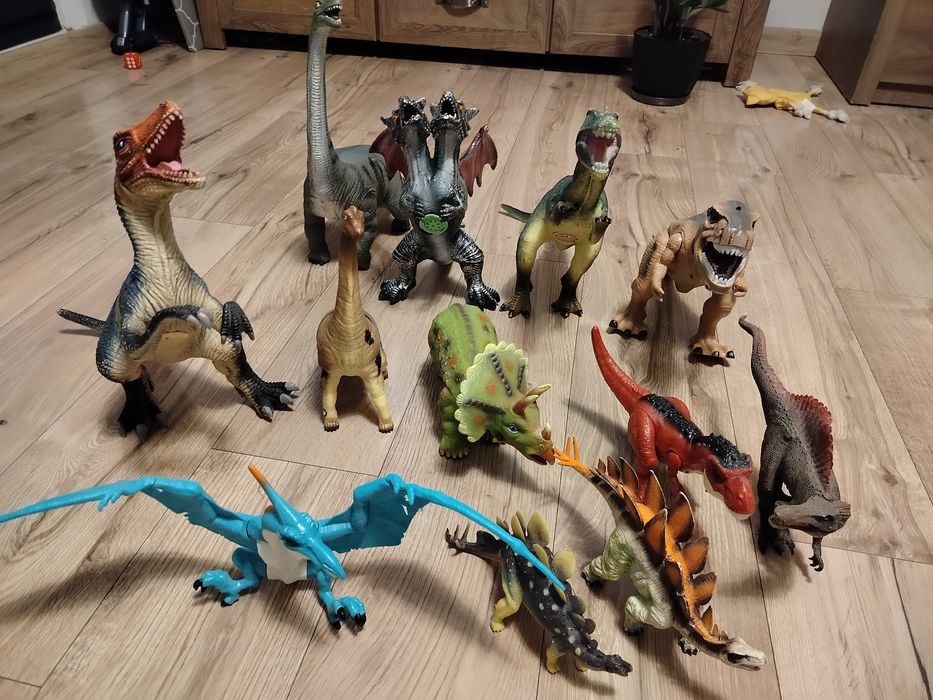 Dinozaury gumowe i plastikowe