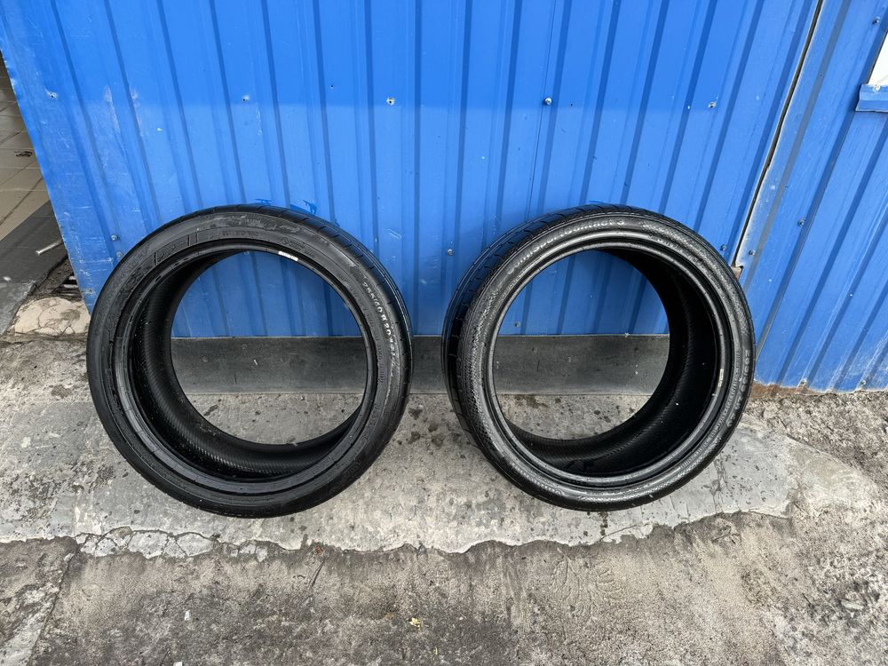 Резина, шини 225/40 R20 і 285/35R20