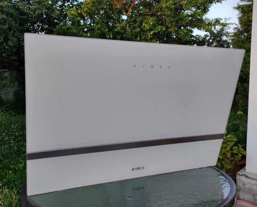 Витяжка Elica STILL WH/A/60 стан нової