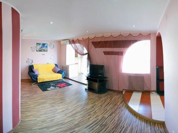 Квартиры посуточно,1к квартира-студия на пр.Центральном